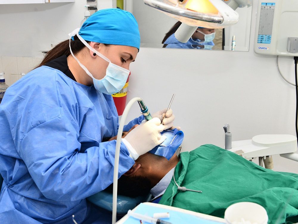 Médicos extirpan tumor cancerígeno alojado en la lengua de una mujer Tumor cancerígeno alojado en la lengua de una mujer - Formula Medica