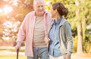 Personas de 60 años o más tienen 19 veces el riesgo de morir que las personas de edades menores Adulto Mayor - Fórmula Médica