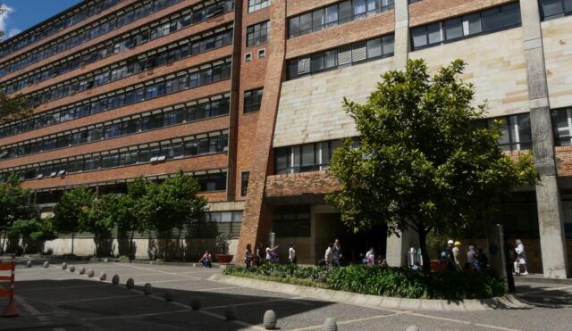 Hospital Universitario San Ignacio - Fórmula Médica