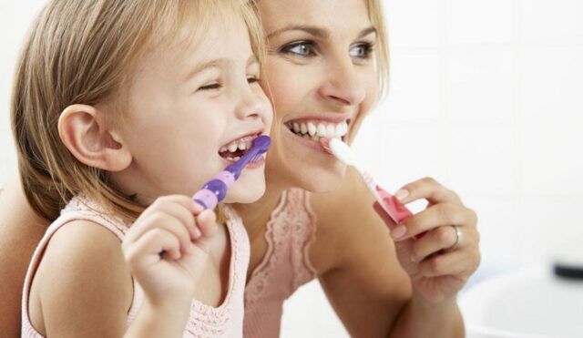 Cepillado de dientes - Fórmula Médica Cepillado de dientes - Fórmula Médica