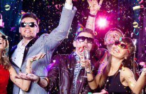 Las fiestas y las aglomeraciones son los superdiseminadores Las fiestas son los superdiseminadores - Fórmula Médica