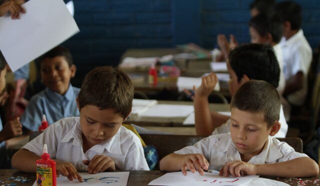 Regreso a clases presenciales - Fórmula Médica Regreso a clases presenciales - Fórmula Médica