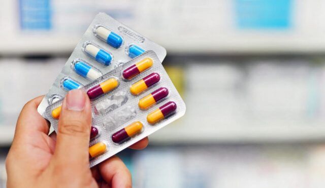 Antibióticos - Fórmula Médica Antibióticos - Fórmula Médica