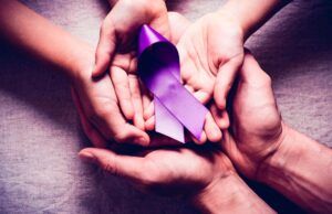 “Purple Day” 70% de pacientes con epilepsia podrían vivir sin convulsiones Epilepsia - Fórmula Médica