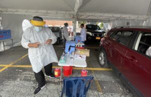 Más de 9 mil trabajadores de la salud fueron vacunados bajo la modalidad Drive Thru en el Centro Comercial Bima Vacunación modo Drive Thru - Fórmula Médica