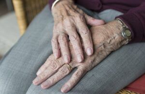 El impacto del COVID-19 en la vida del paciente con osteoporosis Osteoporosis - Fórmula Médica