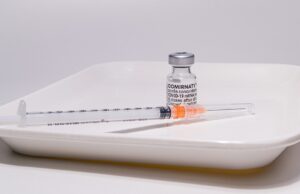 Llegada de las vacunas de Pfizer a Bogotá Vacunas Pfizer - Fórmula Médica