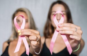 La importancia de conocer el cuerpo en la prevención del cáncer de mama Cáncer de mama - Fórmula Médica