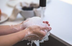 MinSalud invita a combinar medidas de bioseguridad para enfrentar el cuarto pico Lavado de manos - Fórmula Médica