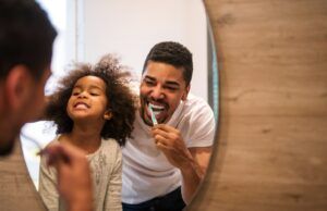 Salud bucal, una sonrisa saludable, una boca que nos enorgullece Salud oral - Fórmula Médica