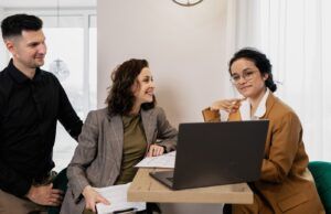 Día Mundial de la Concientización sobre el Autismo: ¿por qué es importante la inclusión en los entornos laborales? Entornos laborales - Fórmula Médica