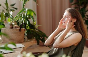 La cefalea puede ser síntoma de una enfermedad cerebrovascular La cefalea - Fórmula Médica