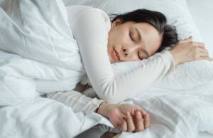 Consecuencias crónicas para la salud que puede traer dormir menos de 6 horas Dormir - Fórmula Médica