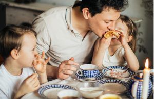 Consejos para mantener la salud de nuestros papás Papás - Fórmula Médica