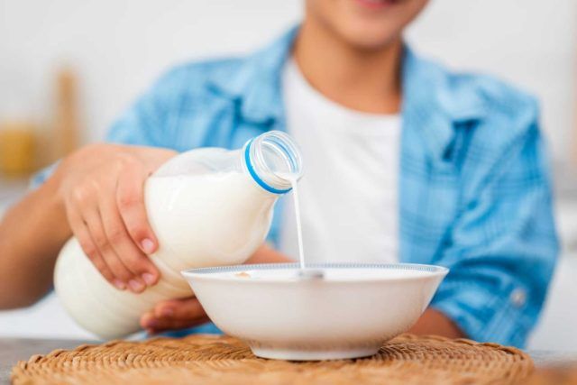 Consumo de leche para las personas adultas - Fórmula Médica Consumo de leche para las personas adultas - Fórmula Médica
