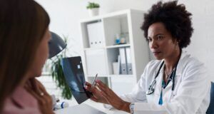 El cáncer de mama no siempre aparece con señales El cáncer de mama no siempre aparece con señales - Fórmula Médica